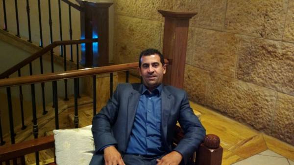 حمزه المحاميد يهنئ ابن العم جهاد المحاميد (ابو عبدالله) لنجاحه بالثانوية العامة