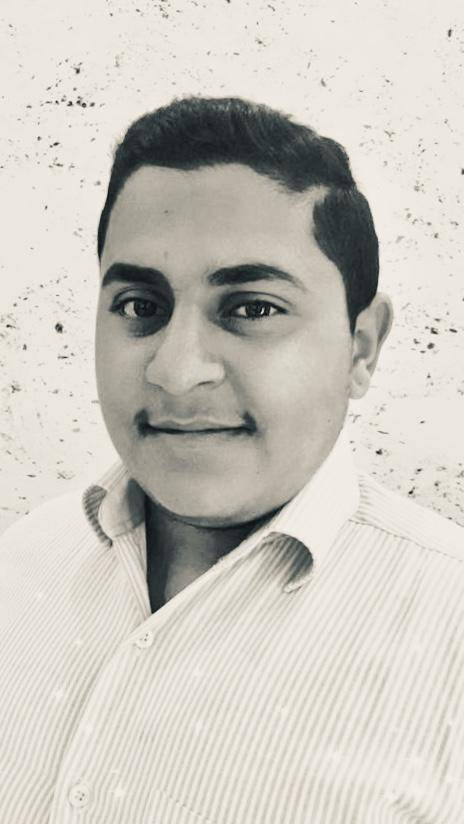 حمزه المحاميد يهنئ فراس سلامه الرحامنه بنجاحه بالثانوية العامة