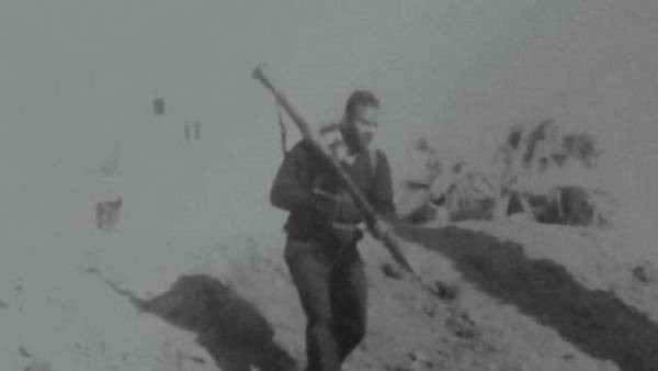 وفاة قائد الفدائيين في مصر .. وأول من أوقع بأسير إسرائيلي في السويس (صورة)