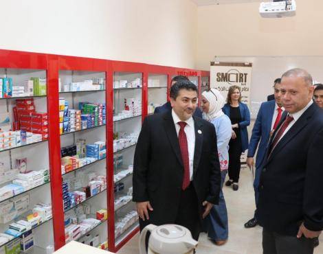 تدشين صيدلية في عمان العربية لغايات تعلمية على وقع قسم خريجي الكلية