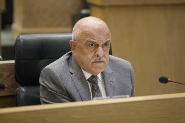 لاول مرة في تاريخه السياسي .. المعشر رئيساً للوزراء ..!!