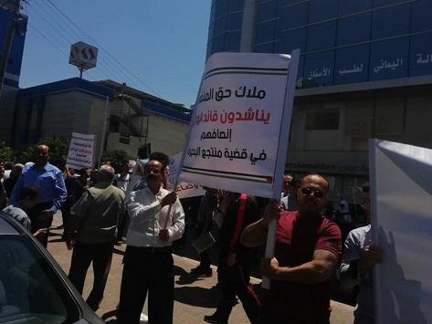 مستثمرو منتجع البحيرة يعتصمون ويصدرون بياناً .. (تفاصيل)