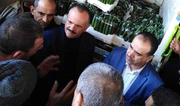 آخر صرعات الوزير الشحاحدة افتتاح محل لبيع الخضار والفواكه !! (وثيقة)