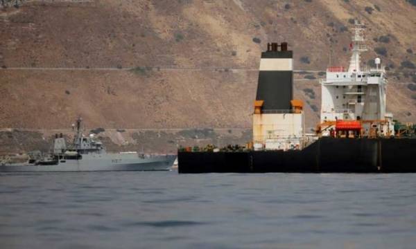 بريطانيا ترفض فكرة تبادل ناقلات مع إيران