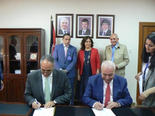 اتفاقية لتخفيض أسعار الكهرباء المستهلكة في مناجم الفوسفات