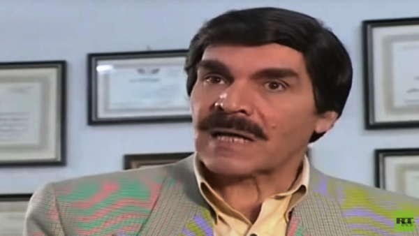 ياسر العظمة يرد على شائعات وفاته بطريقة كوميدية ساخرة