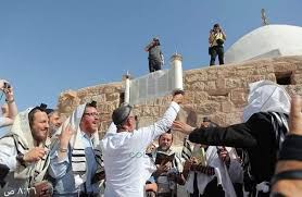 اقتحام مقام النبي هارون.. أين الحكومة؟!