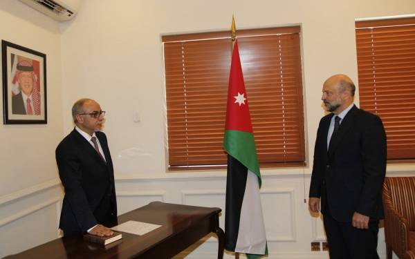 الوزني يؤدي اليمين القانونية رئيسا لهيئة الاستثمار