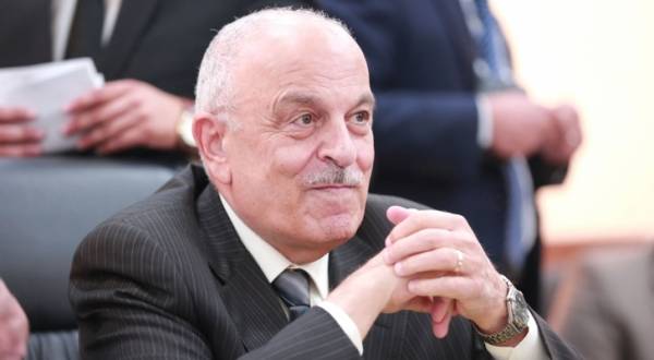 المعشر يكشف عن سياسة خاطئة بعد رفع سعر الخبز