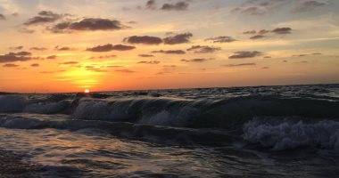 غروب غير اعتيادي للشمس في الاْردن وبلاد الشام ما السبب ؟ ..تفاصيل