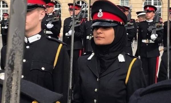 تعرّف على أول فلسطينية تتخرج من أكاديمية ساند هيرست العسكرية الملكية في لندن (صور وفيديو)