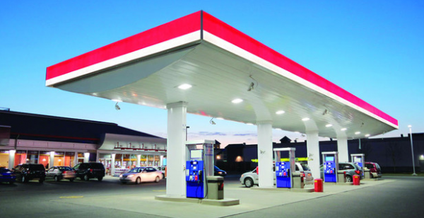 تخفيض رسوم تجديد الترخيص لمحطات الوقود