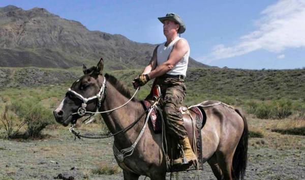 من سياسي مغمور إلى عملاق عالمي.. هل استطاع بوتين تشكيل روسيا والعالم؟