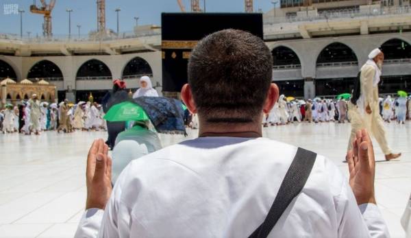 أردني حمل أمّه إلى عرفة قبل 50 عاماً.. فماذا طلب من ابنه؟