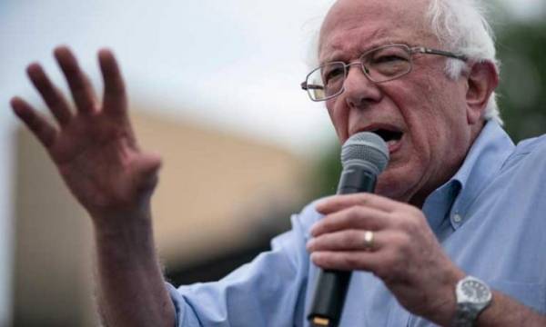 سيناتور أمريكي: ينبغي وقف المساعدات عن إسرائيل