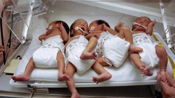 حاجّة سورية شابة تضع 4 توائم في مكة المكرمة