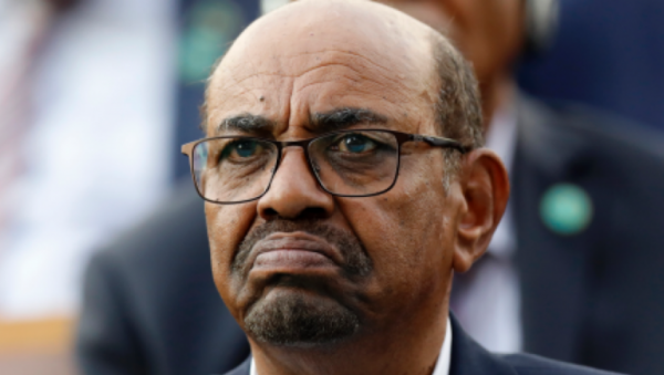 أولى جلسات محاكمة البشير تنطلق اليوم بشكل علني