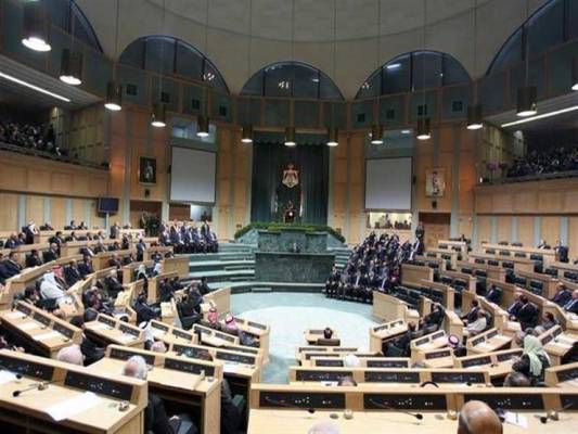 النواب يرفع سن التقاعد المبكر الى 55 للذكر و52 للانثى