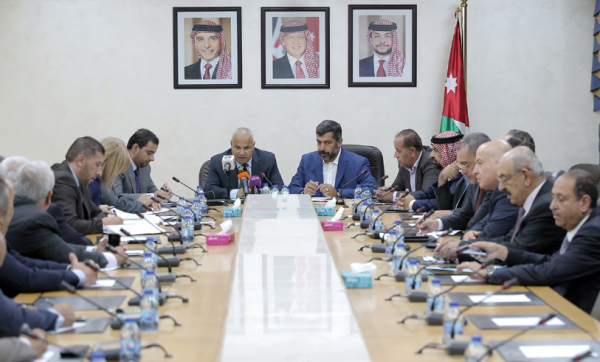 اجتماع نيابي حكومي لبحث ملف شركة بيتنا وميغا مول .. (تفاصيل)