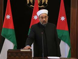 ابو البصل يتعهد بتعيين حفاظ القرآن الكريم