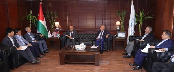 تجارة عمان تبحث مع السفير الكوري الجنوبي تعزيز العلاقات الاقتصادية