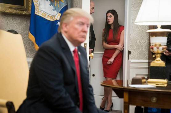 سبب طرد ترامب لكاتمة أسراره ترامب