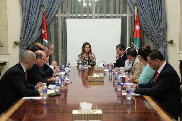 غنيمات : اتخاذ حزمة من الاجراءات لمعالجة الاختلالات والمعيقات