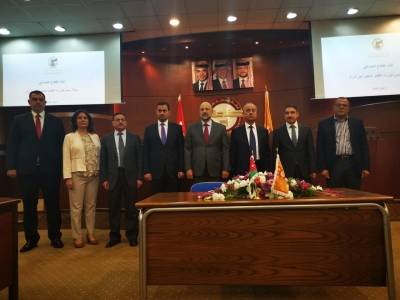 فصل جديد من مسرحية التسحيج لفتحي الجغبير أمام دولة الرئيس في احتفال باهت