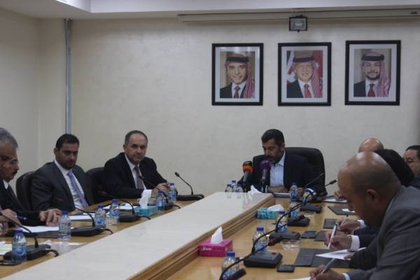 اخبار البلد تنشر التفاصيل الكاملة لاجتماع اللجنة الادارية مع مستثمري وإدارة شركة بيتنا..(صـور)