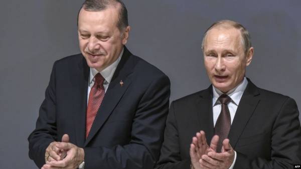 مجلة: بوتين الداهية هو من تلاعب بأردوغان مثل الكمان