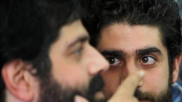 تفاصيل جديدة حول وفاة نجل مرسي الأصغر ومكان دفنه