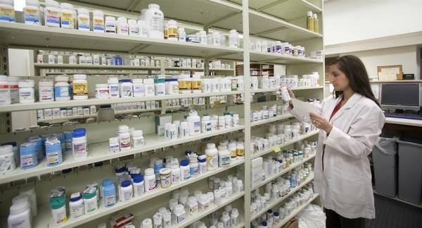 الكيلاني : تحديد عدد الفروع ينظم عمل الصيدليات ويؤكد بأنها مهنة وليست تجارة