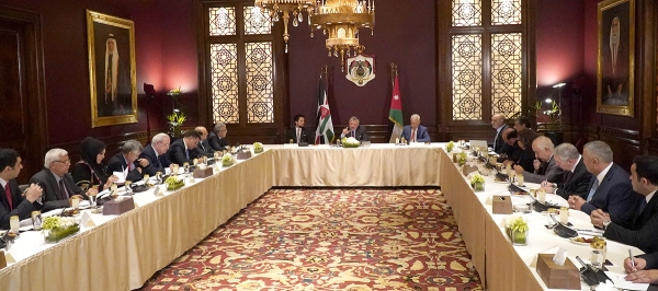 حديث جلالة الملك عبدالله الثاني خلال لقاء شخصيات سياسية واقتصادية وإعلامية