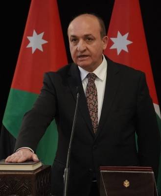 أصحاب مكاتب تأجير السيارات السياحية يناشدون الوزير انمار الخصاونة ..(تفاصيل)