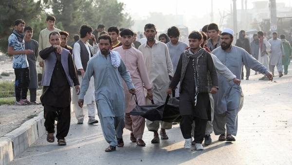 24 قتيلا بتفجير استهدف تجمعا انتخابيا لرئيس أفغانستان