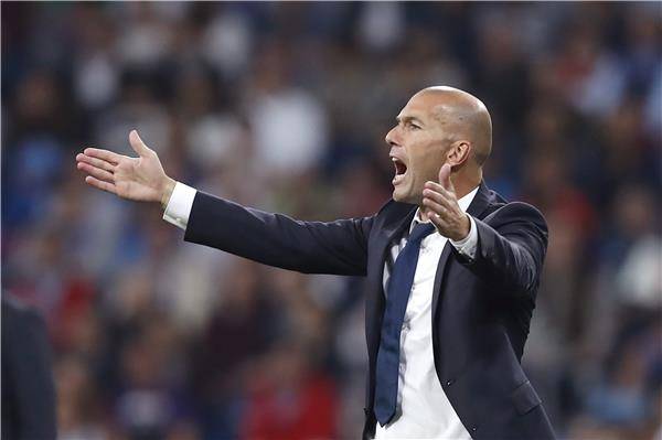 كم سيدفع ريال مدريد مقابل إقالة زيدان؟