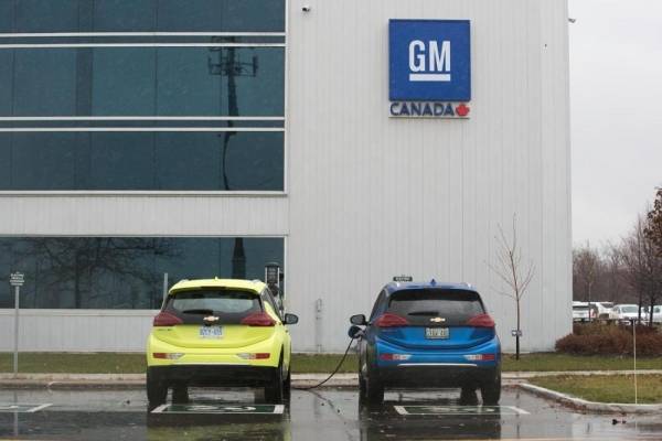 تسريح آلاف العمال بكندا بسبب إضراب جنرال موتورز الأميركية