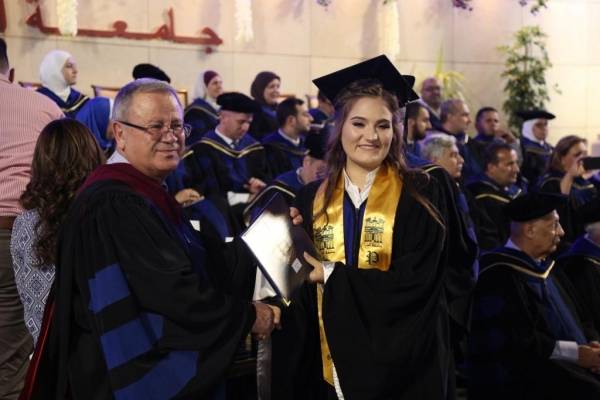 المولا يرعى تخريج طلبة الفصل الصيفي من الفوج 25