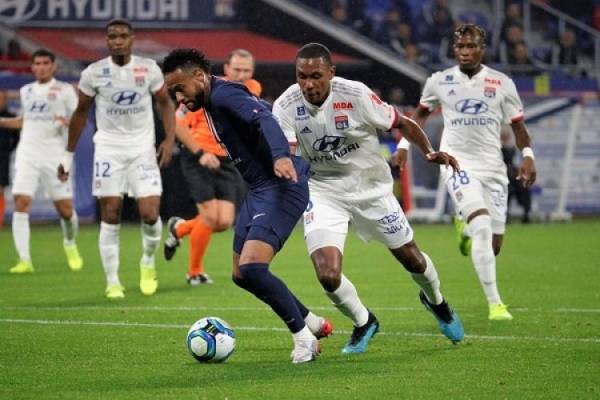 نيمار ينقذ باريس سان جرمان للمباراة الثانية تواليا