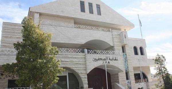 صحفيو بترا والتلفزيون يطالبون الحكومة بعلاوة المهنة