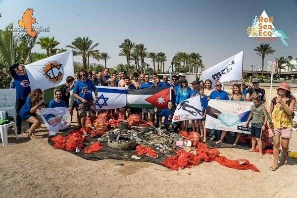 غضب بعد مشاركة أردنيين بتنظيف شواطىء إيلات