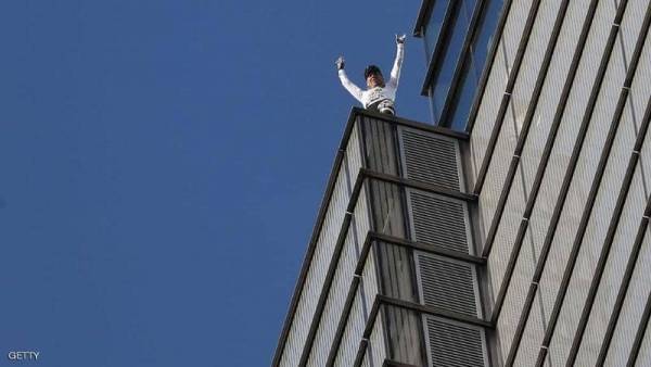 اعتقال سبايدرمان الفرنسي بعد تسلقه مبنى في ألمانيا lقبل