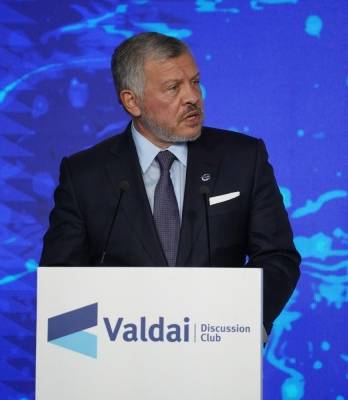  الملك يشارك في أعمال منتدى فالداي للحوار بمدينة سوتشي الروسية ( صور )