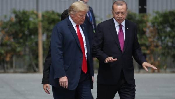ما الذي يجعل ترامب طيعا لأردوغان؟