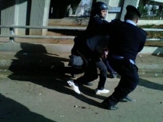 توديع (4) احداث لمدعي عام الاحداث اثر قيامهم بالاعتداء بالضرب على احد الطلاب داخل مدرسة في اربد