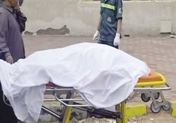 مصري يقوم بقتل والده العجوز ويدفنه في حفرة أسفل السرير .بسبب؟؟