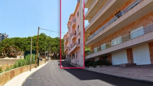 رجل يبني أغرب منزل في العالم حقداً على شقيقه