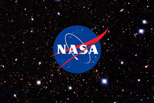 بالصور: اللباس الفلسطيني وصل “ناسا”!