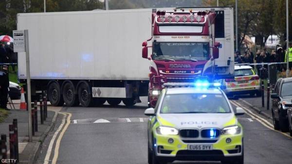 بريطانيا.. موقوفون جدد على صلة بشاحنة الجثث