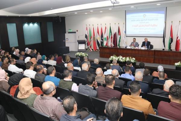 رئيس عمان العربية: لن نقبل رسالة ماجستير لا تخدم المجتمع